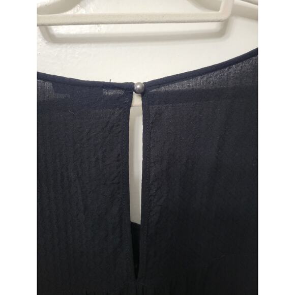 Torrid Black Peek a boo Cold Shoulder V-Neck Short Sleeve Flowing Blouse Top 3XL - Picture 5 of 8